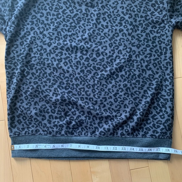 Splendid gray leopard sweatshirt - Picture 7 of 7